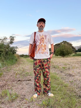 「adidas Originals（アディダスオリジナルス）のアイテム（スニーカー、ホワイト系）」を使った、ヤギハシカズヒロさん（メンズ・182cm）の秋コーディネート