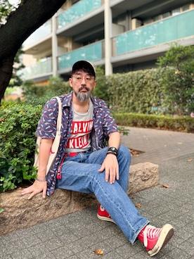 「柄スカート」｜ヤギハシカズヒロさん（メンズ・182cm）の秋コーディネート