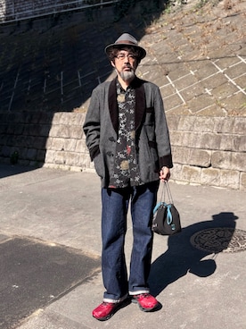 「MIZUNO SPORTS STYLE（ミズノスポーツスタイル）のアイテム（スニーカー、レッド系）」を使った、ヤギハシカズヒロさん（メンズ・182cm）の春コーディネート