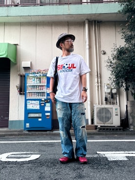 「H.UNIT STORE LABEL（エイチユニット ストアレーベル）のアイテム（デニムパンツ、ブルー系）」を使った、ヤギハシカズヒロさん（メンズ・182cm）の夏コーディネート