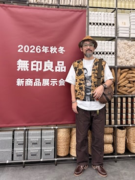 「Carhartt（カーハート）のアイテム（その他パンツ、ブラウン系）」を使った、ヤギハシカズヒロさん（メンズ・182cm）の夏コーディネート