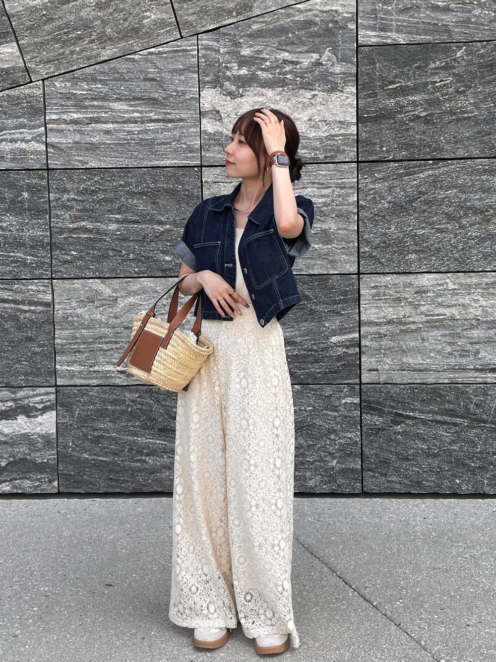 完売品　hinari フラワーレースタックパンツ hinari フラワーレースタックパンツ ブラック - メルカリ