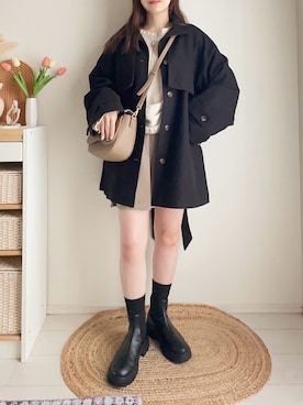 「アイテム（トレンチコート）」を使った、てぃるさん（レディース・158cm）の秋コーディネート