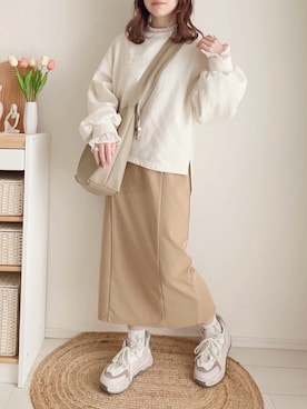 「レイヤードスタイル」｜「しまむら（シマムラ）のアイテム（スウェット）」を使った、てぃるさん（レディース・158cm）の春コーディネート