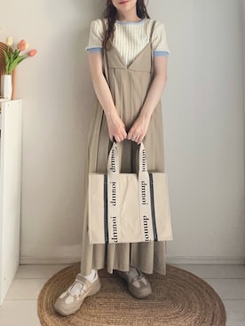 「SHEINのアイテム（Tシャツ/カットソー、ベージュ系）」を使った、てぃるさん（レディース・158cm）の夏コーディネート
