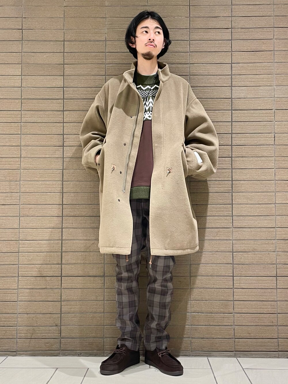 「モッズコート、ビッグシルエット、レイヤードスタイル、カラーニット、ロングコート、休日スタイル、ノルディック柄、チェック柄に恋してる、冬コーデ、チェックパンツ、ワントーンコーデ、チョコ色に染まれ」｜「B:MING by BEAMSのB:MING by BEAMS / ハイブリッド メルトン モッズ コート（その他アウター、ブラウン系）」を使った、Naoki Shuzuiさん（メンズ・178cm）の冬コーディネートの1枚目の写真