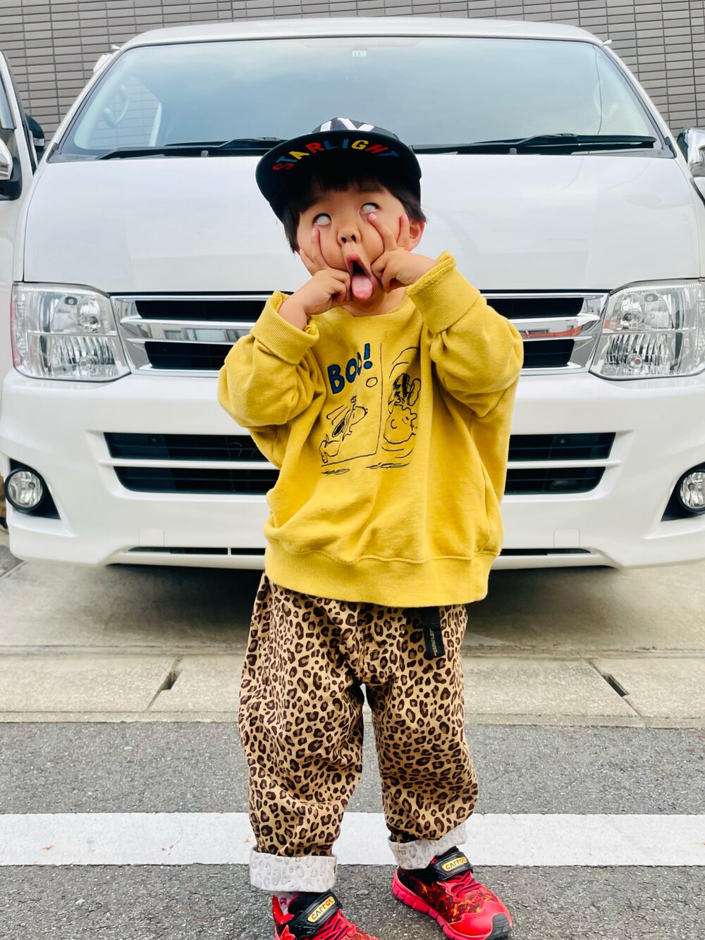 「BREEZEの/総柄クライミングパンツ　10分丈（その他パンツ、その他）」を使った、ryumacodeさん（キッズ・90cm）の春コーディネートの1枚目の写真