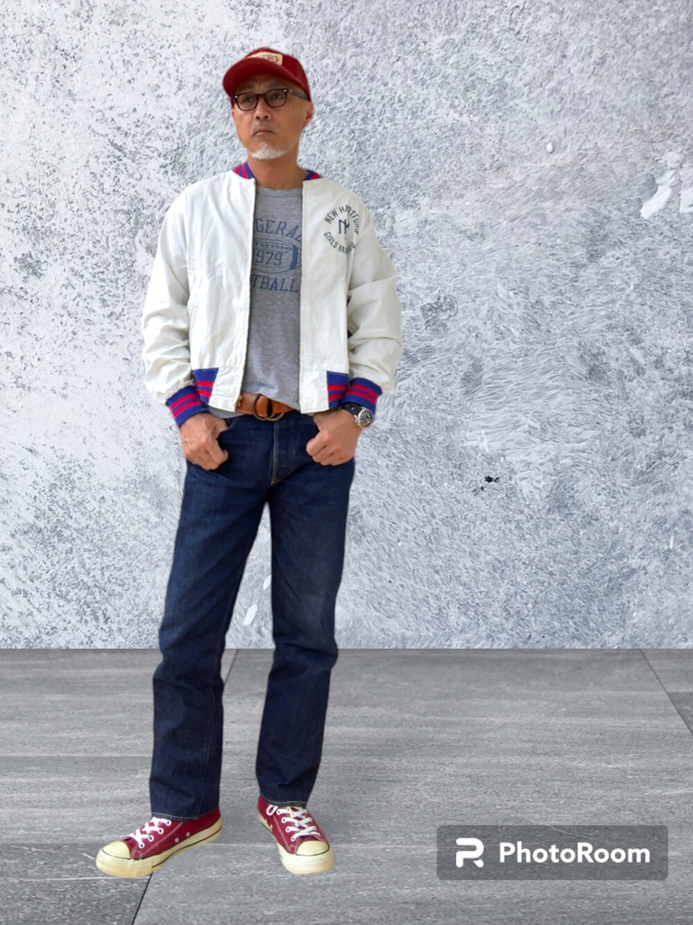 「アメカジ、ダッズスタイル、アメリカンスタンダード、Champion、チャンピオン、converse、コンバース、levi’s、501、BigE、rrl、トラッカーキャップ、メガネ男子」｜「CONVERSEのアイテム（スニーカー、レッド系）」を使った、kazu1969さん（メンズ・170cm）の夏コーディネートの1枚目の写真
