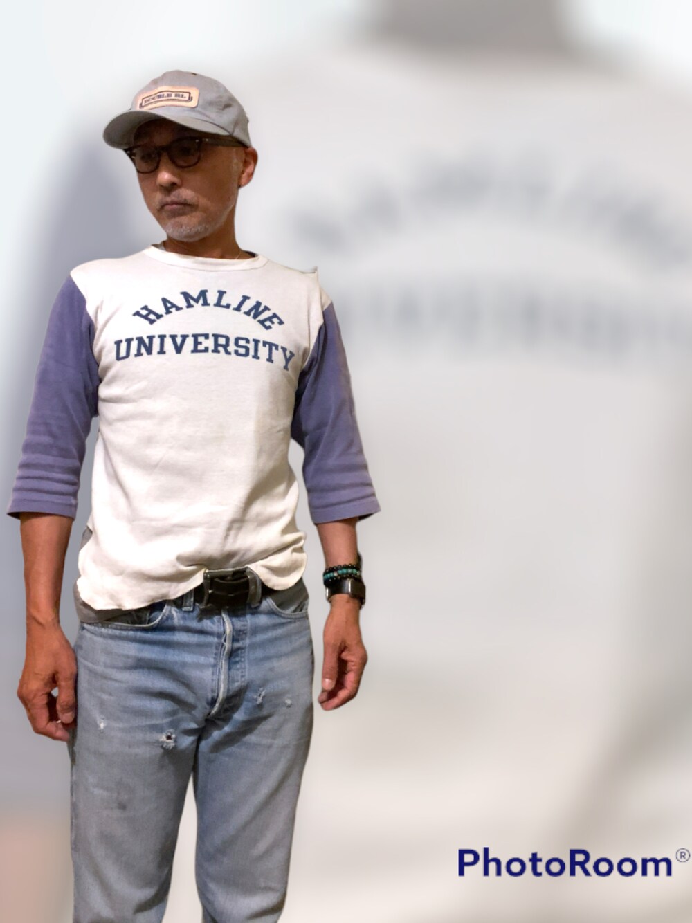 「アメカジ、ダッズスタイル、アメリカンスタンダード、シンプル、デニムパンツ、古着、Champion、チャンピオン、66前期、リーバイス、501、バンダナ」｜「CONVERSEの90年代 USA レザー（スニーカー、ブルー系）」を使った、kazu1969さん（メンズ・170cm）の秋コーディネートの1枚目の写真