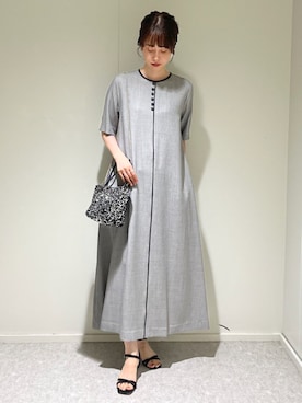 「オンオフ兼用」｜「アイテム（ワンピース）」を使った、天本さん（レディース・165cm）の夏コーディネート