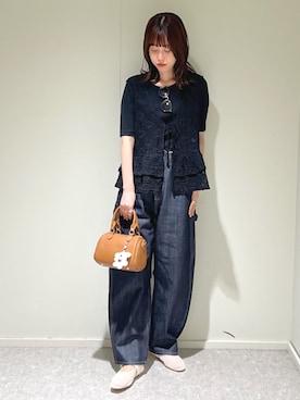 「アイテム（キーホルダー）」を使った、天本さん（レディース・165cm）の夏コーディネート
