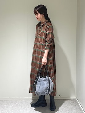 「folna（フォルナ）のアイテム」を使った、天本さん（レディース・165cm）の秋コーディネート