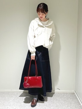 「アイテム（財布）」を使った、天本さん（レディース・165cm）の秋コーディネート