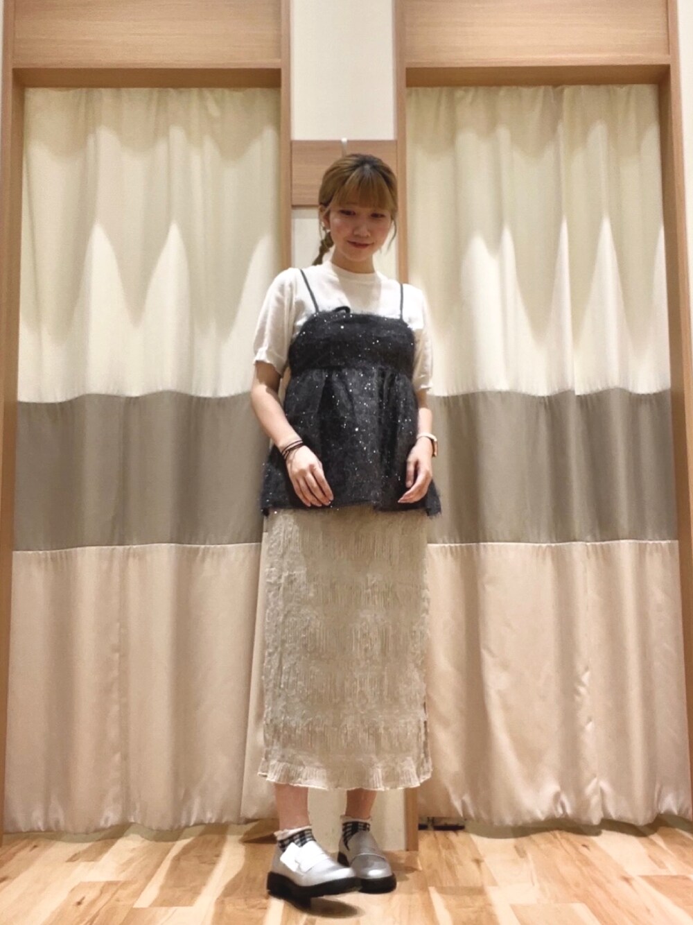 「レイヤードスタイル、夏コーデ」｜「Samansa Mos2 blueのアイテム（トップス、グレー系）」を使った、ym.さん（レディース・161cm）の夏コーディネートの1枚目の写真