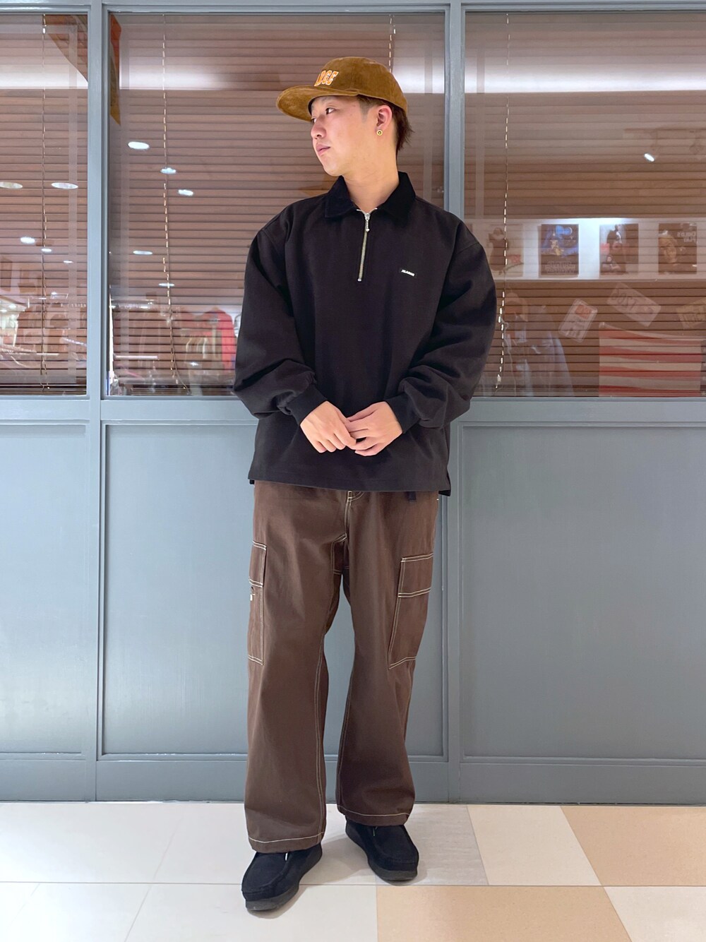 CORDUROY SNAPBACK CAPを使った人気ファッションコーディネート