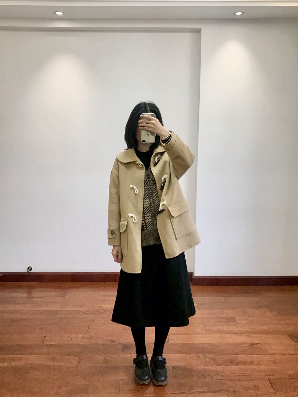 「INGNIのワイドリブつまり襟／トップス（Tシャツ/カットソー、ブラック系）」を使った、kimchenchenさん（レディース・160cm）の冬コーディネートの1枚目の写真