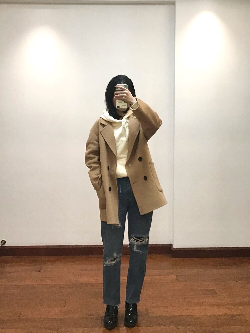 「desejoのアイテム（パーカー、ベージュ系）」を使った、kimchenchenさん（レディース・160cm）の冬コーディネートの1枚目の写真