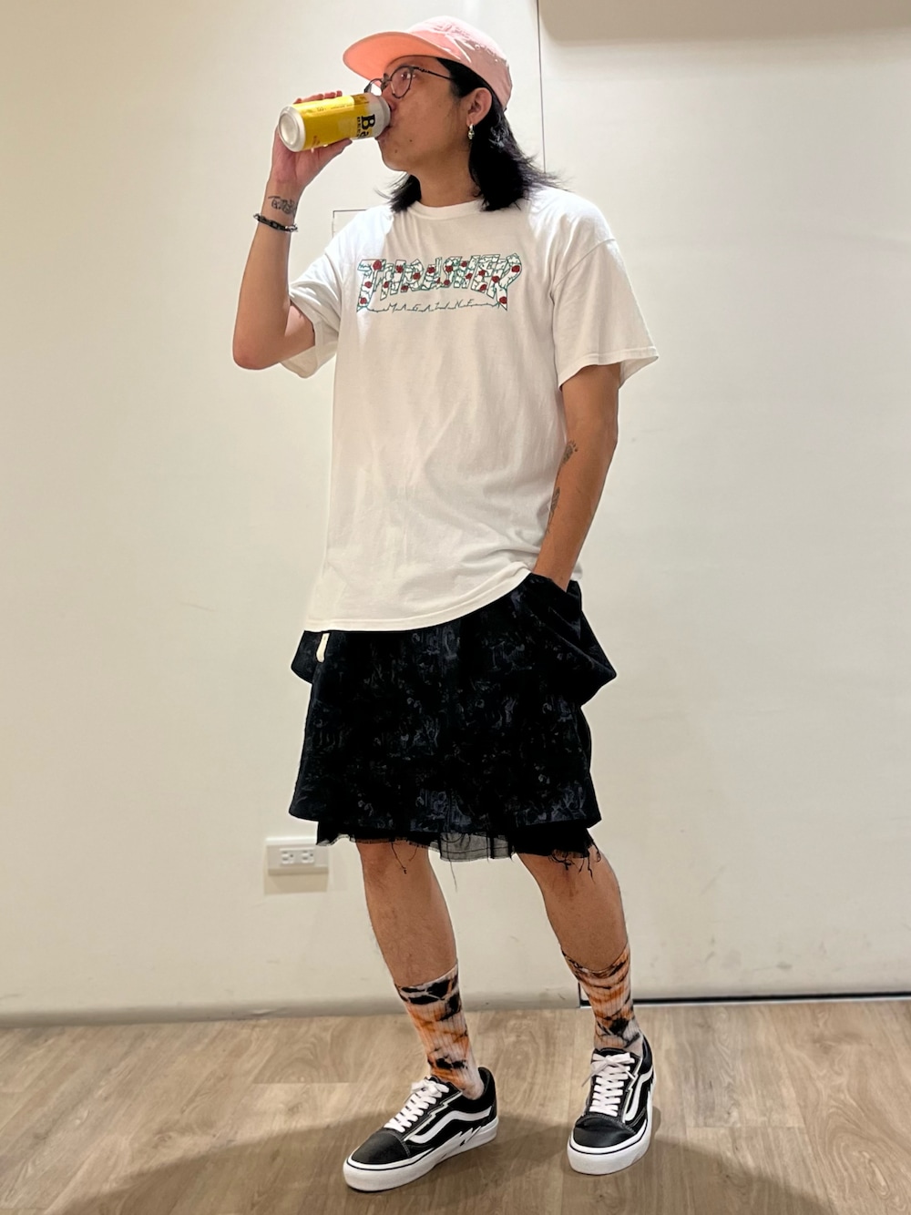 「stussy、ARTDECO、LOUIS  VUITTON、THRASHER、acrypsis、nozzlequiz、VANS、mastermind world、oldskool、ootd、One song every day、中年微激、奮鬥大叔自治會」｜「STUSSYのアイテム（帽子、ピンク系）」を使った、Reset🇹🇼さん（メンズ・178cm）の秋コーディネートの1枚目の写真