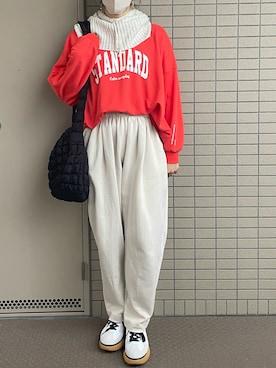 「CORNERS（コーナーズ）のカレッジロゴオーバーサイズトレーナー（スウェット、オレンジ系）」を使った、canata*さん（レディース・161cm）の秋コーディネート