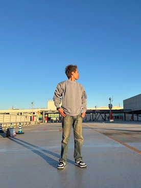 「AVIREX（アヴィレックス）のアイテム（スウェット）」を使った、AOKIさん（メンズ・172cm）の冬コーディネート
