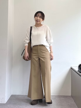 「GALLARDAGALANTE（ガリャルダガランテ）の【ジャケットやニットのインナーに最適！】バックスリットブラウスT（シャツ/ブラウス）」を使った、mamifujiiさん（レディース・158cm）の秋コーディネート