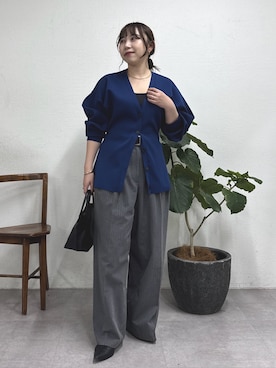 「GALLARDAGALANTE（ガリャルダガランテ）の【3サイズ展開】ストライプダブルタックパンツ（その他パンツ、グレー系）」を使った、mamifujiiさん（レディース・158cm）の春コーディネート