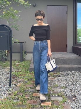 「アイテム（サンダル）」を使った、mikkoさん（レディース・161cm）の秋コーディネート