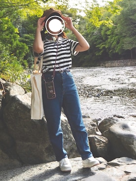 「BONLECILL（ボンルシール）の5ポケット ハイウエスト デニム/ツイルカラーパンツ（デニムパンツ、ブルー系）」を使った、SEAさん（レディース・156cm）の春コーディネート