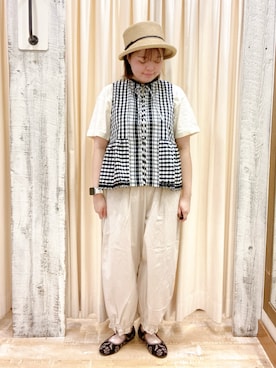 「スカラップ」｜「アイテム（シューズ）」を使った、akariさん（レディース・156cm）の夏コーディネート