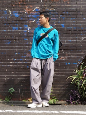 「MANASTASH（マナスタッシュ）のアイテム（Tシャツ/カットソー）」を使った、Eitaさん（メンズ・180cm）の夏コーディネート