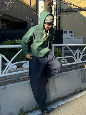 「MANASTASH（マナスタッシュ）のアイテム（パーカー）」を使った、Eitaさん（メンズ・180cm）の冬コーディネート