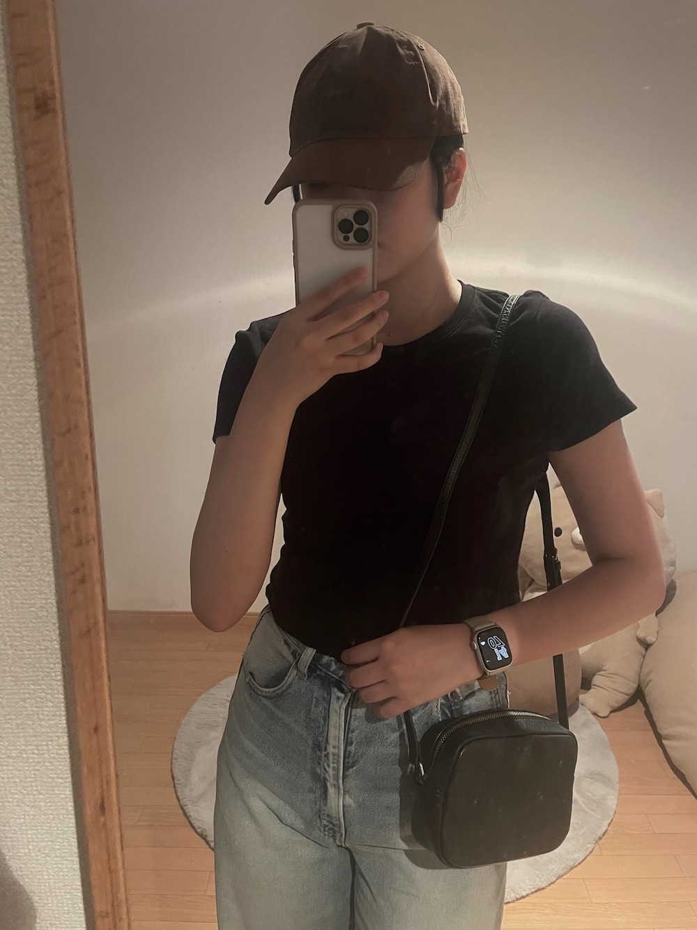 「カジュアルコーデ、シンプルコーデ、高身長女子、高身長コーデ、大学生、おしゃれさんと繋がりたい、プチプラ、GU、Tシャツ、moussy、ゆるコーデ、デニムコーデ、夏コーデ、パンツコーデ、キャップ」｜「GUのアイテム（Tシャツ/カットソー、ブラック系）」を使った、YONEさん（骨格ストレート・レディース・170cm）の夏コーディネートの1枚目の写真