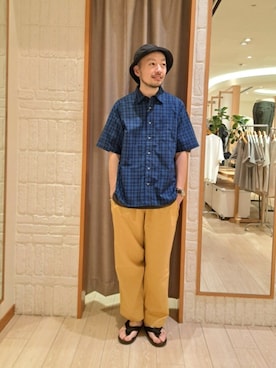 「GLOSTER（グロスター）のアイテム（パンツ）」を使った、ながやまさん（メンズ・176cm）の夏コーディネート