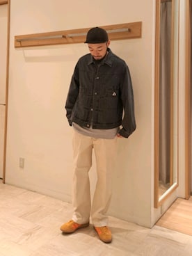 「重ね着ベストシーズン」｜「アイテム（チノパンツ）」を使った、ながやまさん（メンズ・176cm）の秋コーディネート