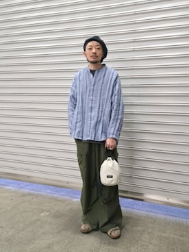 「GLOSTER（グロスター）の【リネン100％】バンドカラーシャツ（シャツ/ブラウス、ブルー系）」を使った、ながやまさん（メンズ・176cm）の春コーディネート