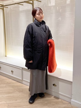 「アイテム（ストール/ショール）」を使った、hinano3232さん（レディース・160cm・20代）の秋コーディネート