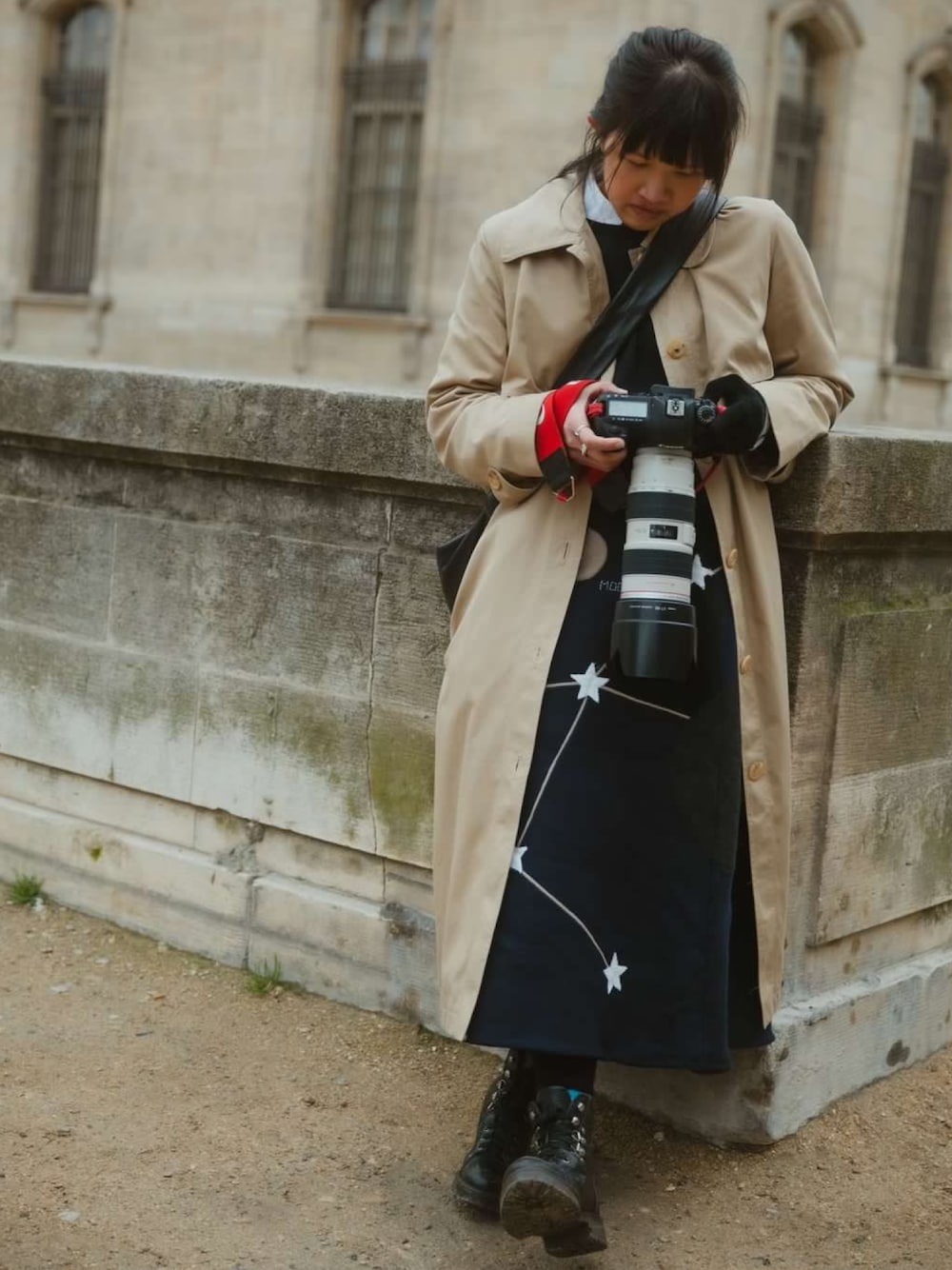 CELINEのトレンチコートを使った人気ファッションコーディネート