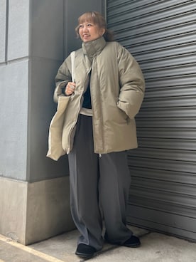 「アイテム（スリッポン）」を使った、山﨑絢音さん（レディース・155cm）の冬コーディネート