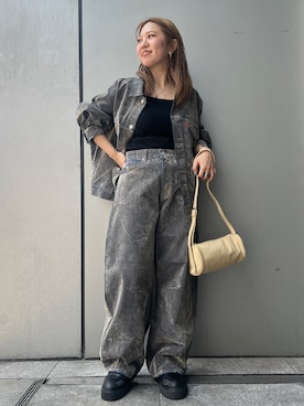 「アイテム（デニムジャケット）」を使った、山﨑絢音さん（レディース・155cm）の夏コーディネート