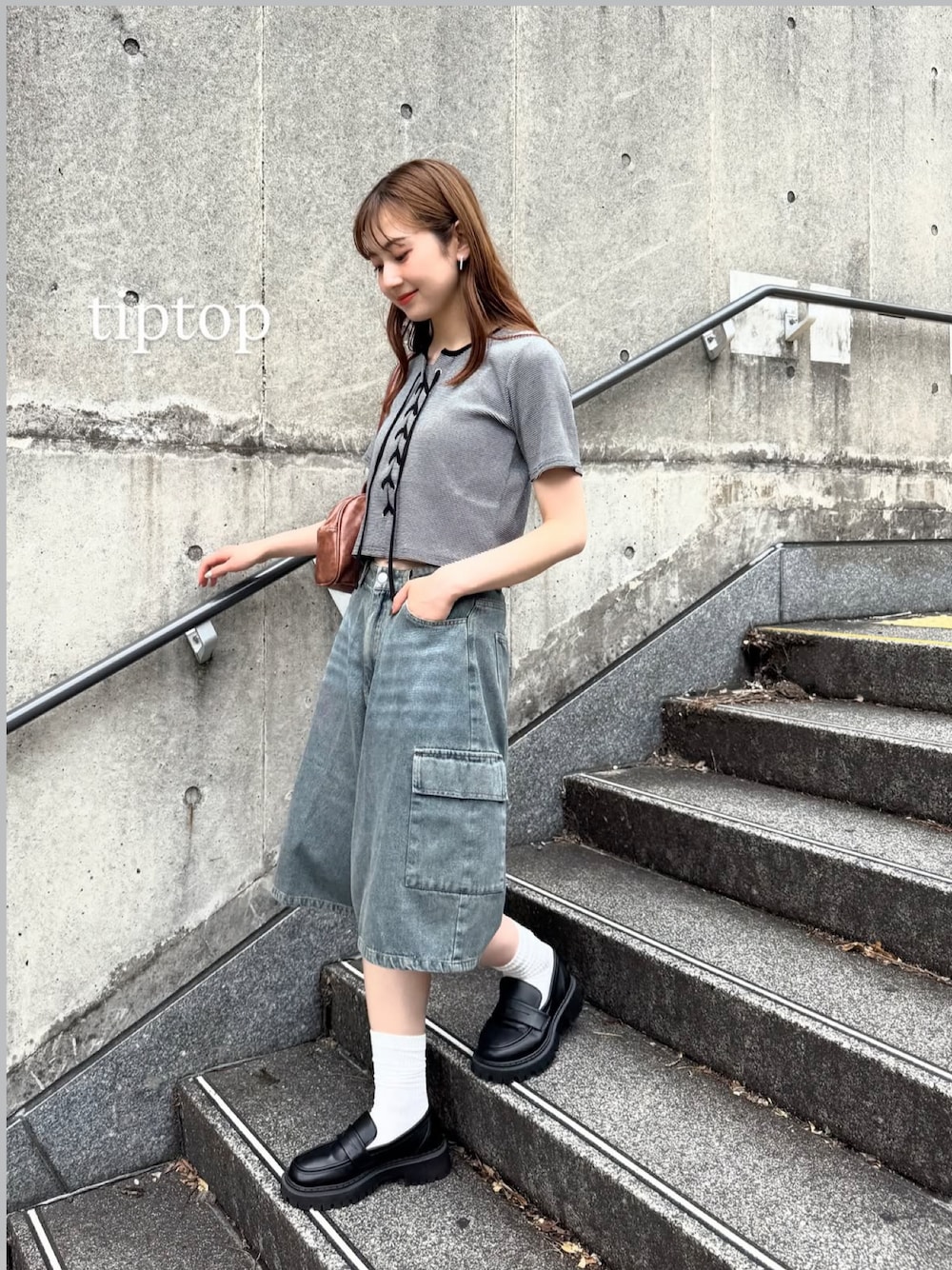 「デニム、スポーツミックス、夏コーデ、夏ファッション、夏服、夏、おしゃれさんと繋がりたい、カジュアル、カジュアルコーデ、ハーフパンツ、カーゴパンツ、低身長コーデ」｜「tiptopのカーゴデニムハーフパンツ（カーゴパンツ、ブルー系）」を使った、シホ🌷さん（骨格ウェーブ・レディース・155cm）の夏コーディネートの1枚目の写真