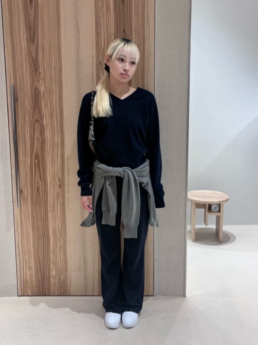 ATTISESSION＞ショート クルーネック カーディガンを使った人気