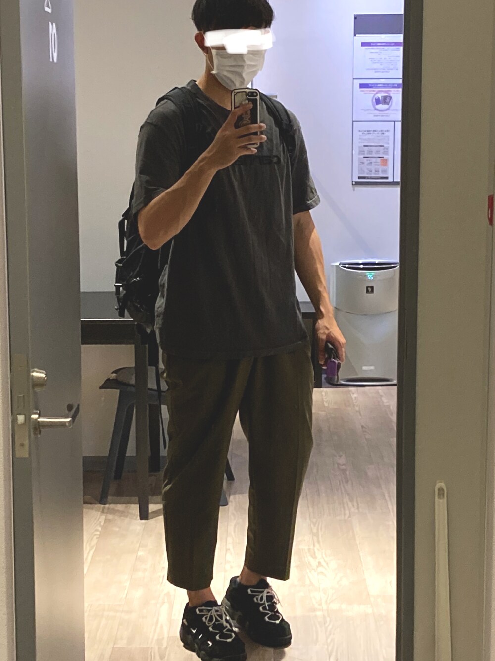 「カーハート、通学コーデ、お手軽コーデ」｜「CarharttのCarhartt◆ブランドロゴプリントTシャツ（Tシャツ/カットソー、グレー系）」を使った、さとるるさん（メンズ・182cm）の夏コーディネートの1枚目の写真