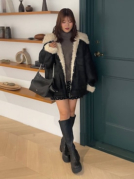 「アイテム（ムートンコート）」を使った、mioさん（レディース・157cm）の秋コーディネート