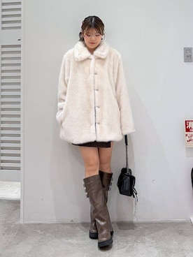 「アイテム（その他アウター、ホワイト系）」を使った、mioさん（レディース・157cm）の冬コーディネート