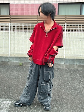 「Ellno Loset（エルノロゼット）の【Ryoooコラボ】2wayショルダートラックハーフジップPO（Tシャツ/カットソー、レッド系）」を使った、#くりもとさん（メンズ・172cm）の春コーディネート