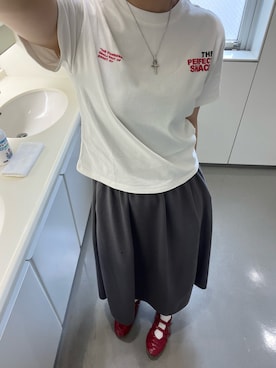 「アイテム（シューズ、レッド系）」を使った、113181103さん（レディース・165cm）の夏コーディネート