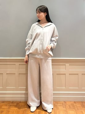 「アイテム（ルームウェア）」を使った、gelato piqueさん（レディース・161cm）の秋コーディネート