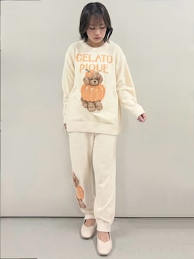 「アイテム（ルームウェア/パジャマ、ベージュ系）」を使った、gelato piqueさん（レディース・157cm）の秋コーディネート