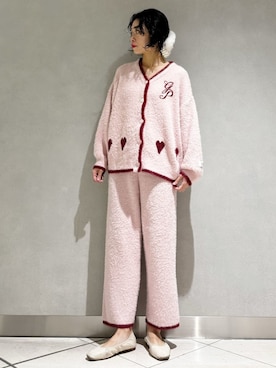 「アイテム（ルームウェア）」を使った、gelato piqueさん（レディース・168cm）の秋コーディネート