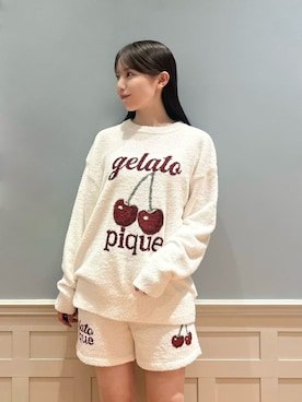 「アイテム（ルームウェア）」を使った、gelato piqueさん（レディース・161cm）の冬コーディネート